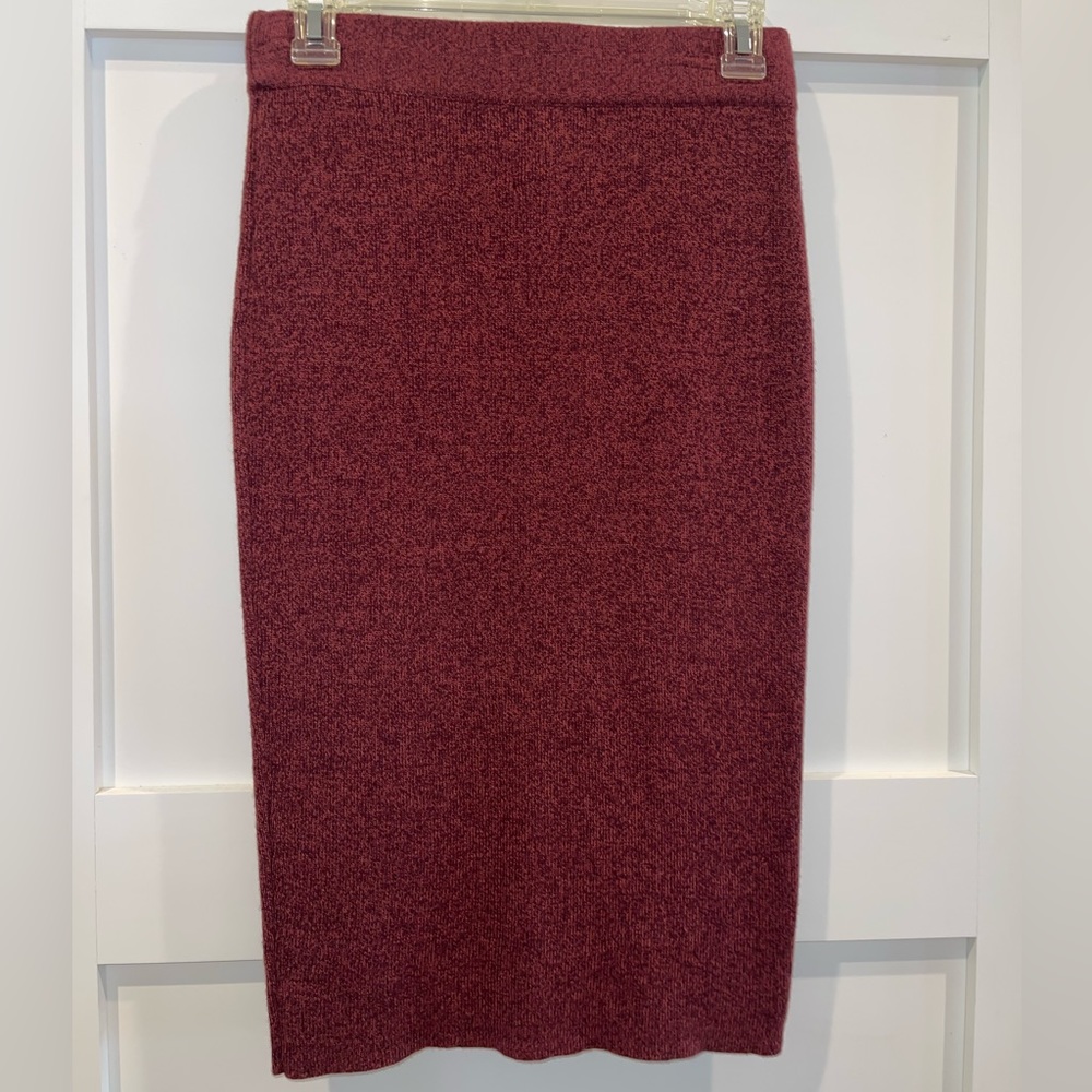 Knitted skirt